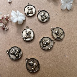 Подвеска с медвежонком матовое золото,15 мм