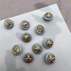 Пуговицы пластик бирюзово-голубые с золотистыми львами, 18 мм