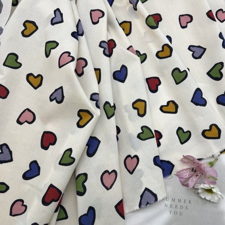 Хлопок с принтом сердечки на молочном фоне