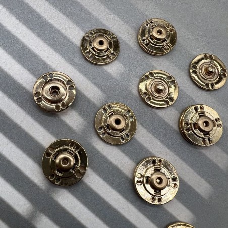 Кнопки пришивные, золотистый металл, 18 мм
