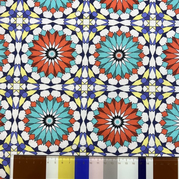 Ткань хлопок с ярким геометрическим принтом