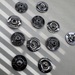 Кнопки пришивные, металл темное серебро, 23 мм