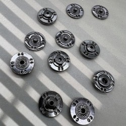 Кнопки пришивные, металл темное серебро, 18 мм