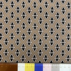 Ткань вискоза летняя с геометрическим принтом на бежевом фоне