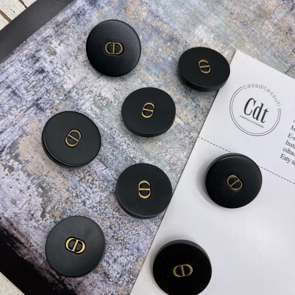 Пуговицы пластик матовый чёрный с буквами CD, 23 мм