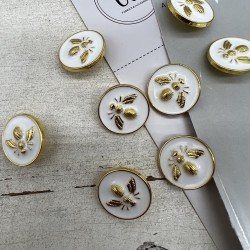 Пуговицы белые с золотистой мухой, 18 мм