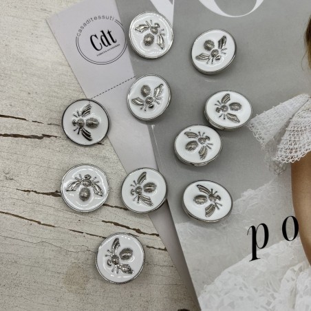 Пуговицы белые с серебристой мухой, 23 мм