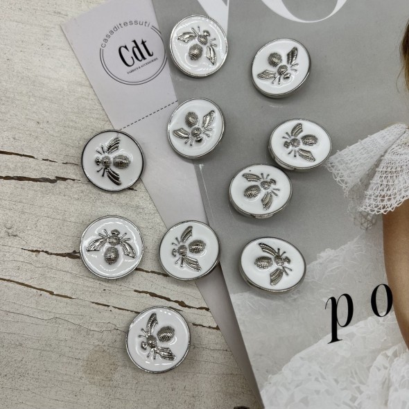 Пуговицы белые с серебристой мухой, 23 мм