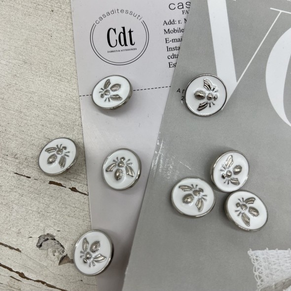 Пуговицы белые с серебристой мухой, 18 мм