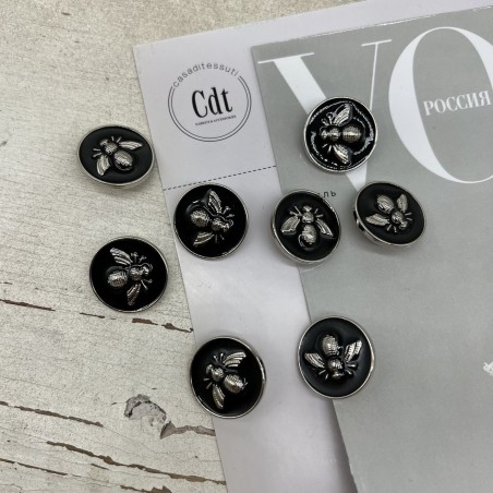 Пуговицы чёрные с серебристой мухой, 23 мм