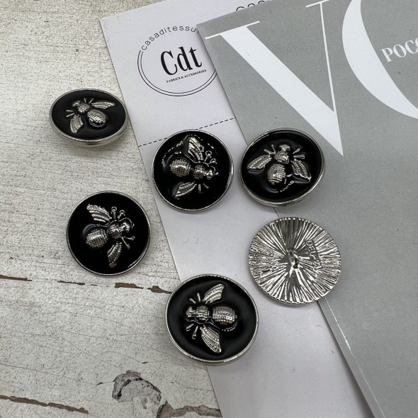Пуговицы чёрные с серебристой мухой, 23 мм