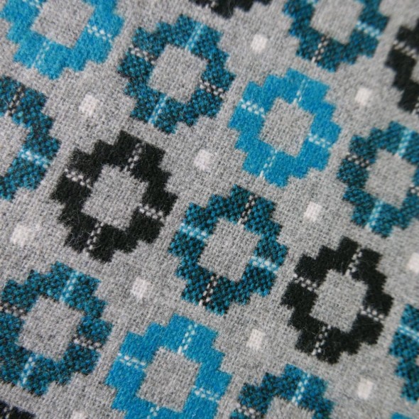 Ткань костюмно-пальтовая  с геометрическим узором