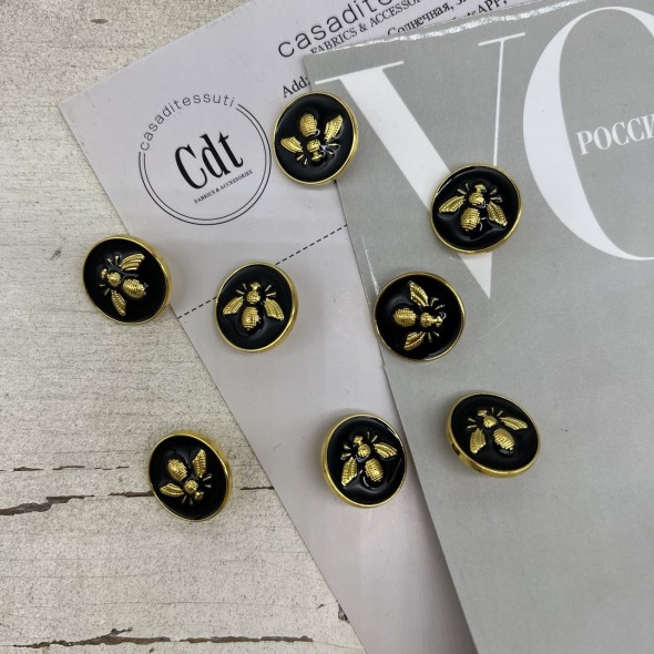 Пуговицы чёрные с золотистой мухой, 18 мм