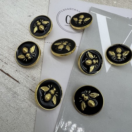 Пуговицы чёрные с золотистой мухой, 18 мм