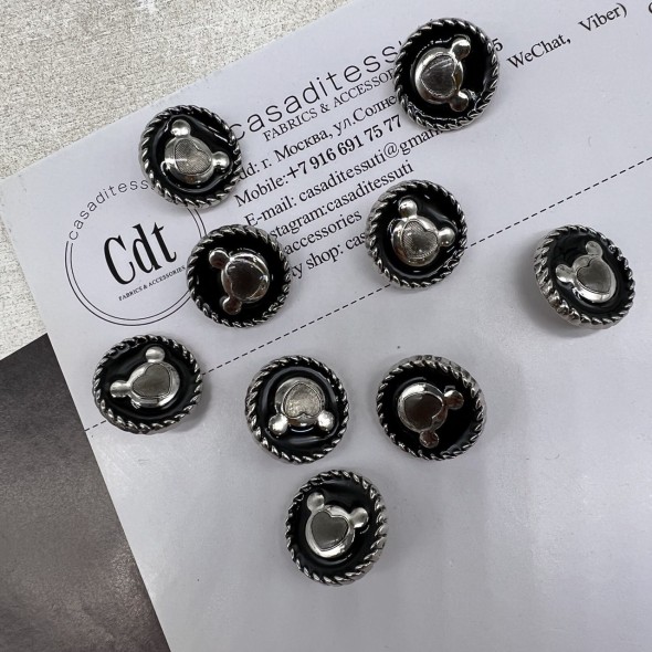 Пуговицы чёрные с матовыми серебристыми медвежатами, 18 мм