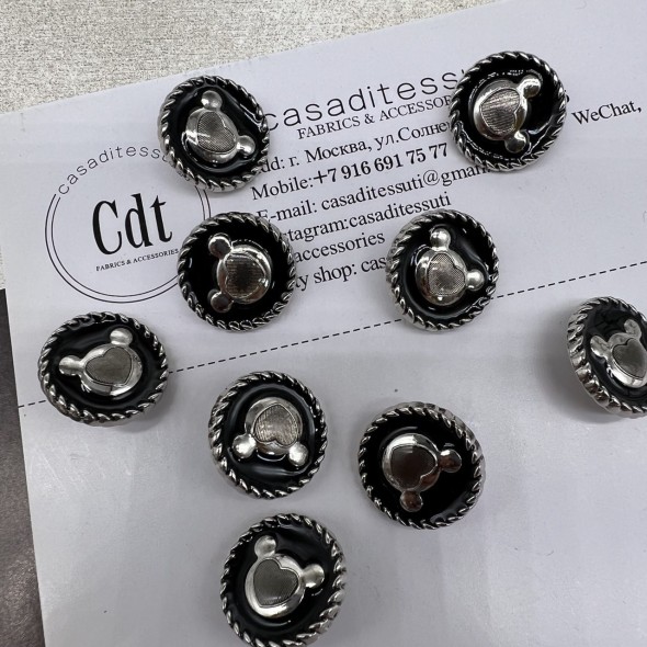 Пуговицы чёрные с матовыми серебристыми медвежатами, 18 мм