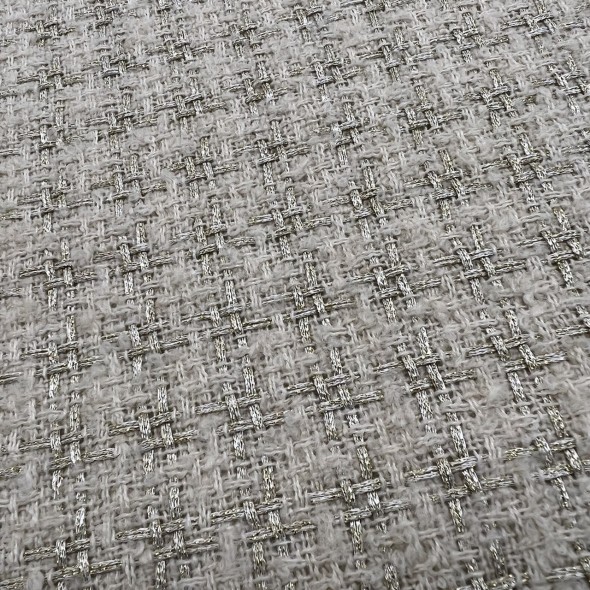 Твид молочный с матовой золотистой нитью