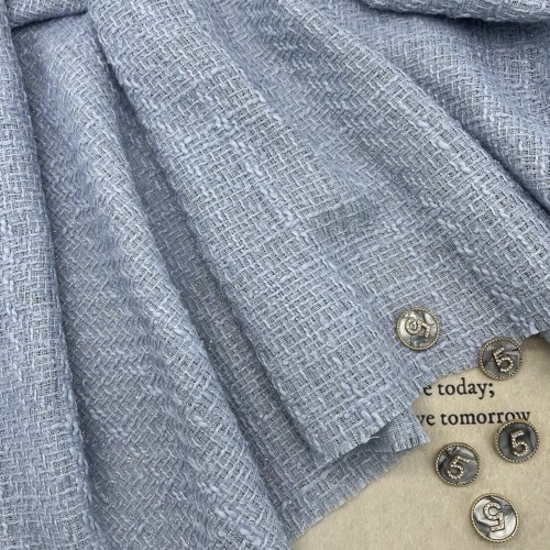 Твид однотонный классический нежно-голубой с блестящей нитью в тон