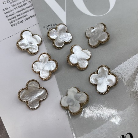 Пуговицы в форме клевера, золотистый металл с перламутровой вставкой, 23 мм