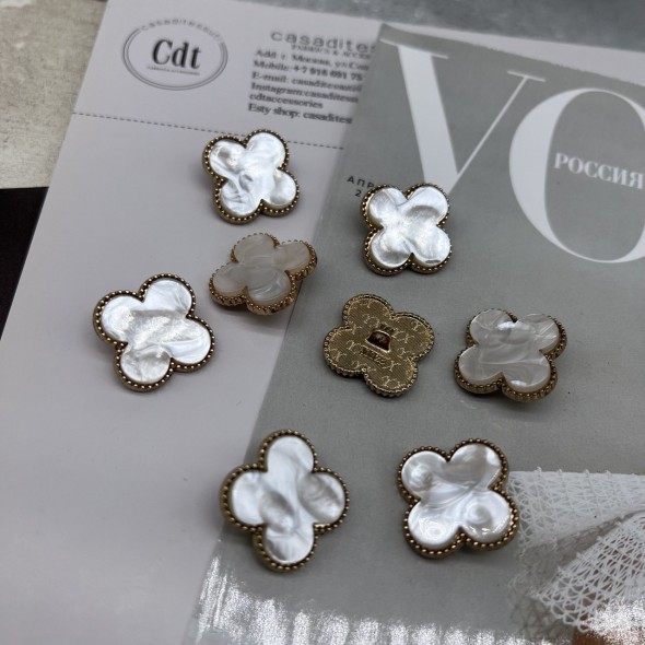 Пуговицы в форме клевера, золотистый металл с перламутровой вставкой, 23 мм