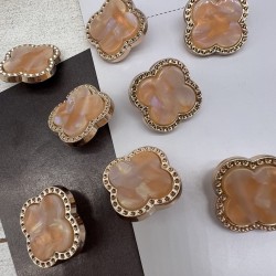 Пуговицы в форме клевера, золотистый металл с перламутровой персиковой вставкой, 23 мм