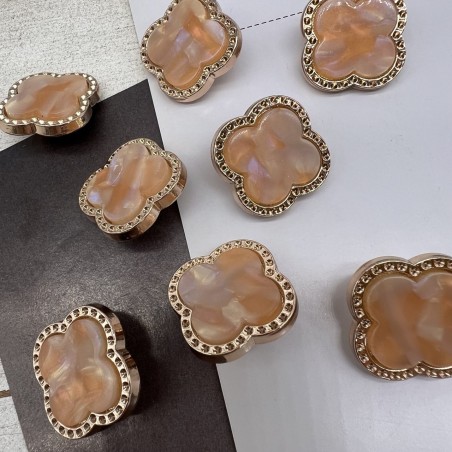 Пуговицы в форме клевера, золотистый металл с перламутровой персиковой вставкой, 23 мм