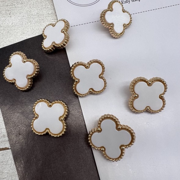 Пуговицы в форме клевера, золотистый металл с белой вставкой, 21 мм