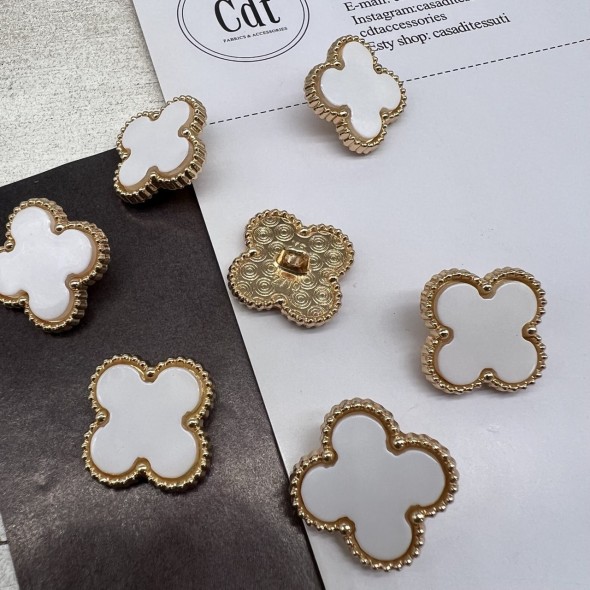 Пуговицы в форме клевера, золотистый металл с белой вставкой, 21 мм