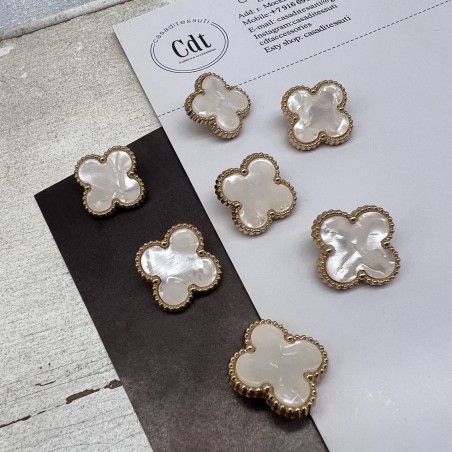 Пуговицы в форме клевера, золотистый металл перламутровой вставкой, 21 мм