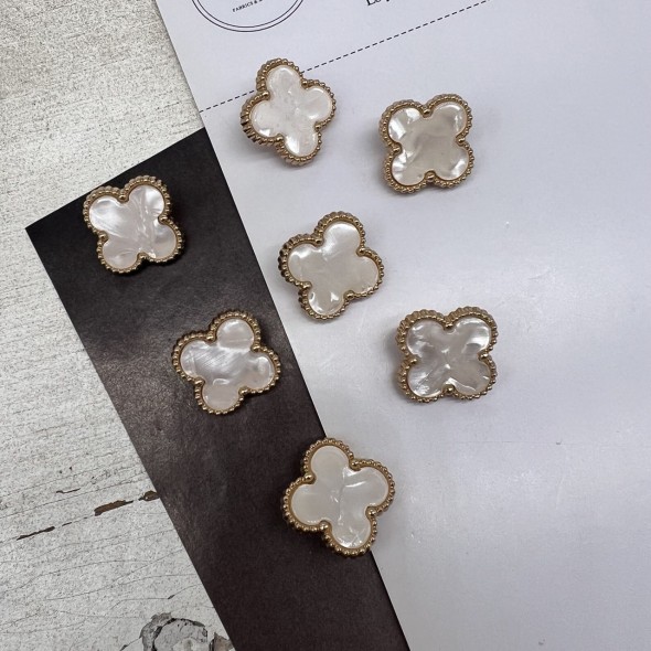 Пуговицы в форме клевера, золотистый металл перламутровой вставкой, 21 мм