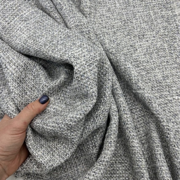 Твид меланжевый светло-серый с золотистыми нитями и мелкими пайетками