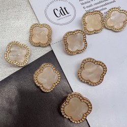 Пуговицы в форме клевера, золотистый металл с бежевой вставкой, 21 мм