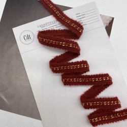 Тесьма цепочка золотистая, оплетенная красными пушистыми нитями, 1.5 см