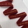 Тесьма цепочка золотистая, оплетенная красными пушистыми нитями, 1.5 см