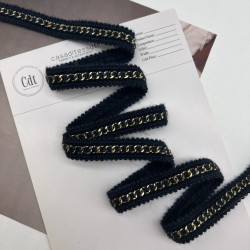 Тесьма цепочка золотистая, оплетенная темно-синими пушистыми нитями, 1.5 см