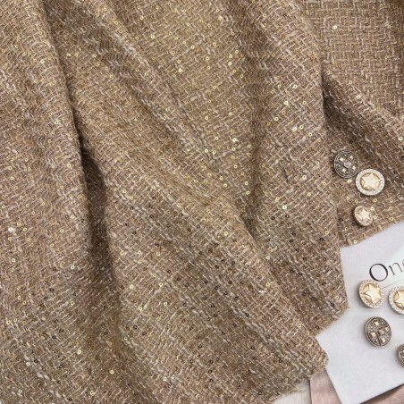 Твид бежевый однотонный с блестящей нитью в тон и пайетками