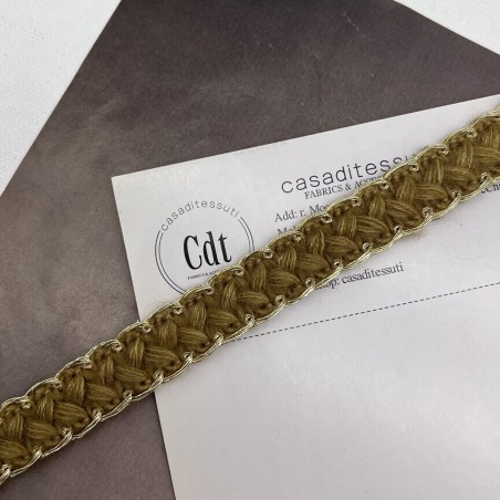 Тесьма текстильная бежевая с золотистой окантовкой, 15 мм