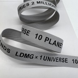 Тесьма репсовая серая с принтом 2 см