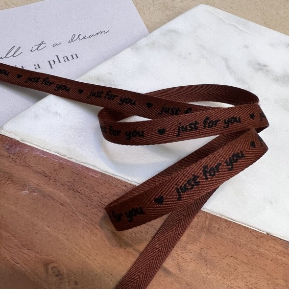 Тесьма репсовая хлопковая коричневая с принтом, 10 мм