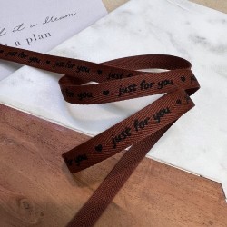 Тесьма репсовая хлопковая коричневая с принтом, 10 мм