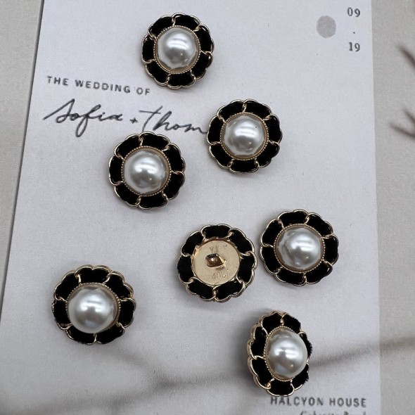 Пуговицы золотистые с бархатной лентой, 25 мм