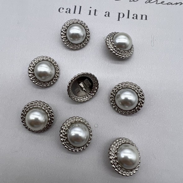 Пуговицы серебристые с жемчугом, 18 мм